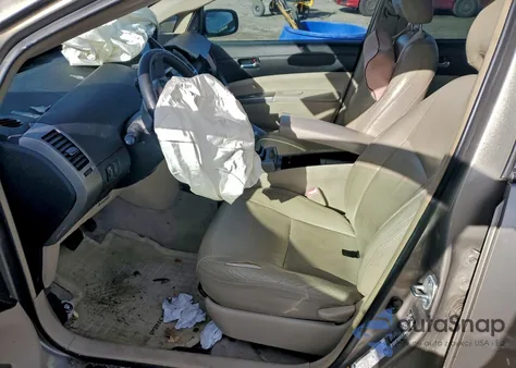 2005 Toyota Prius z USA, uszkodzony, nr VIN JTDKB20U753089136